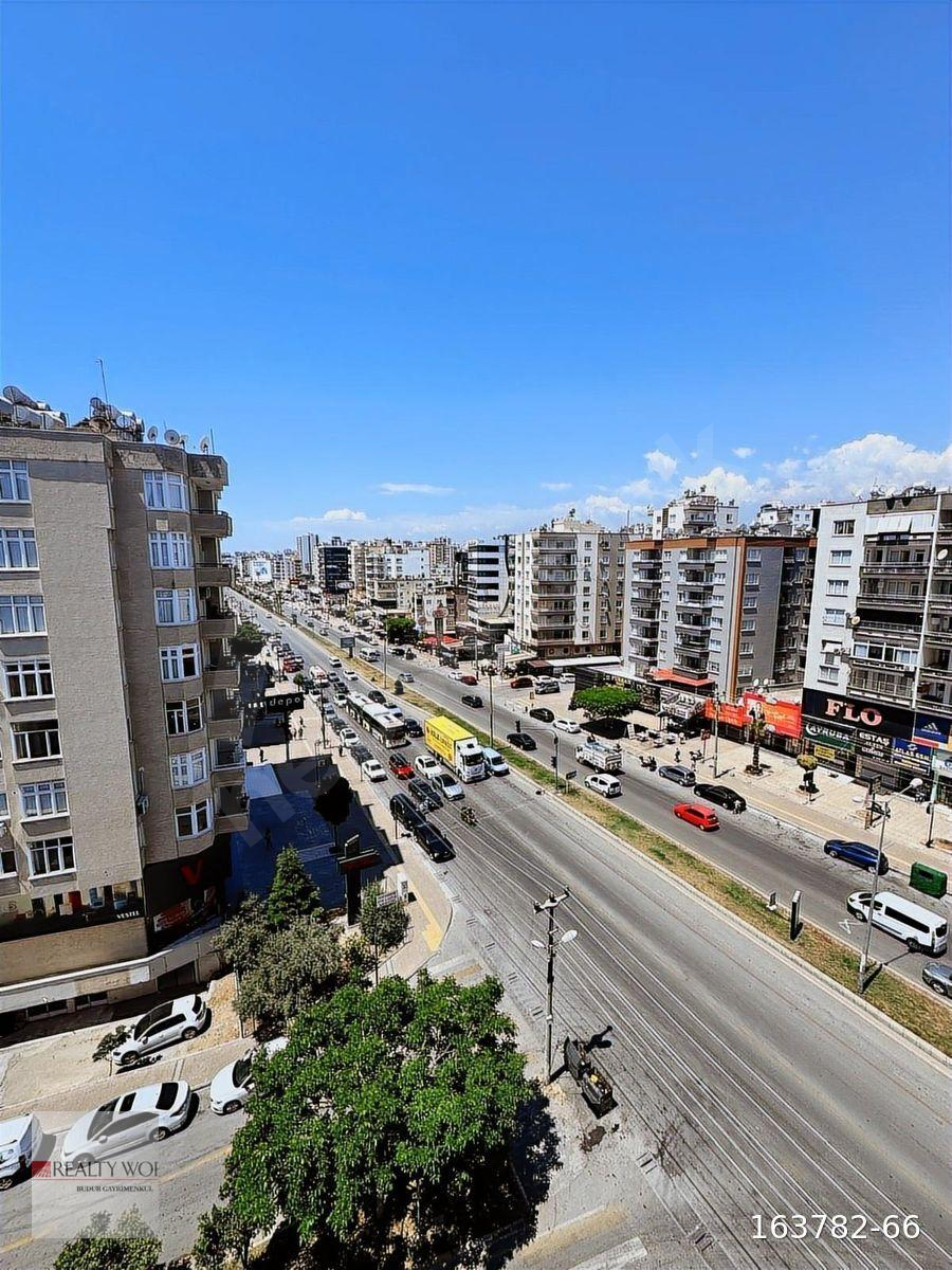 RW BUDUR DAN MENDERES MAHALLESİNDE GMK ÜZERİ 4+1 SATILIK DAİRE