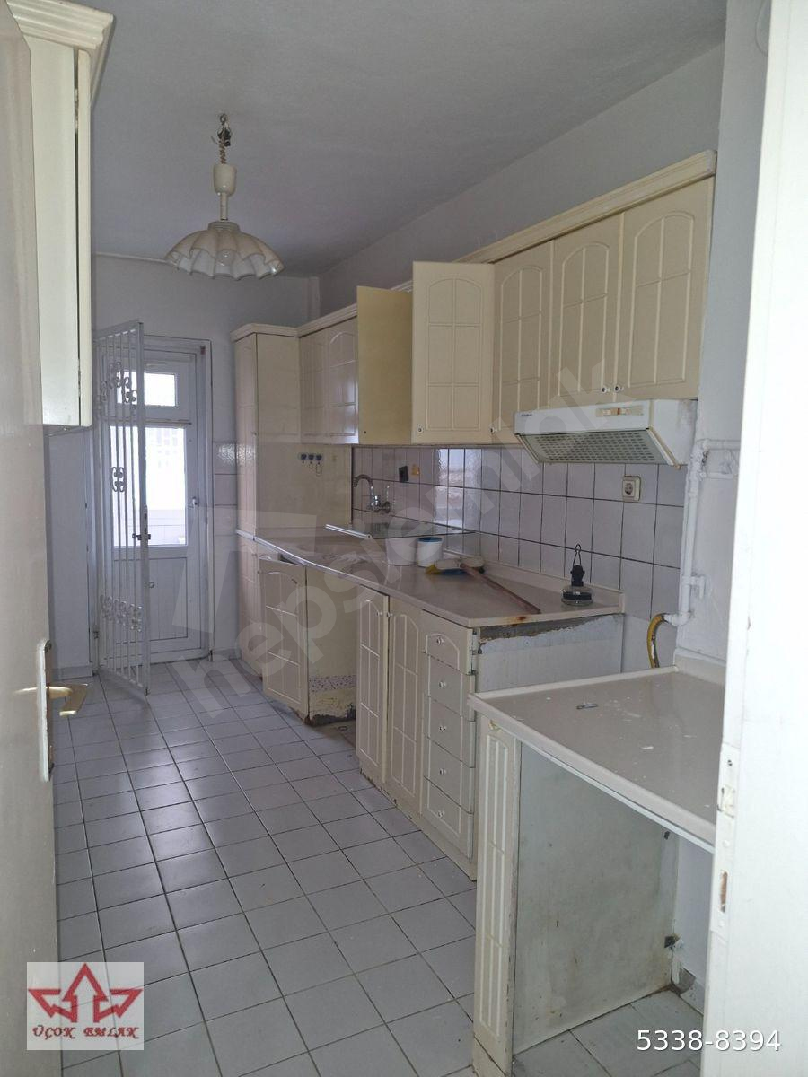 AŞAGI ÖVEÇLERDE KİRALIK DAİRE 2+1 1.KAT YÜKSEKLİGİNDE ALT KATI DAİRE BOYALI BADANALI ÇETİN EMEÇ YAK
