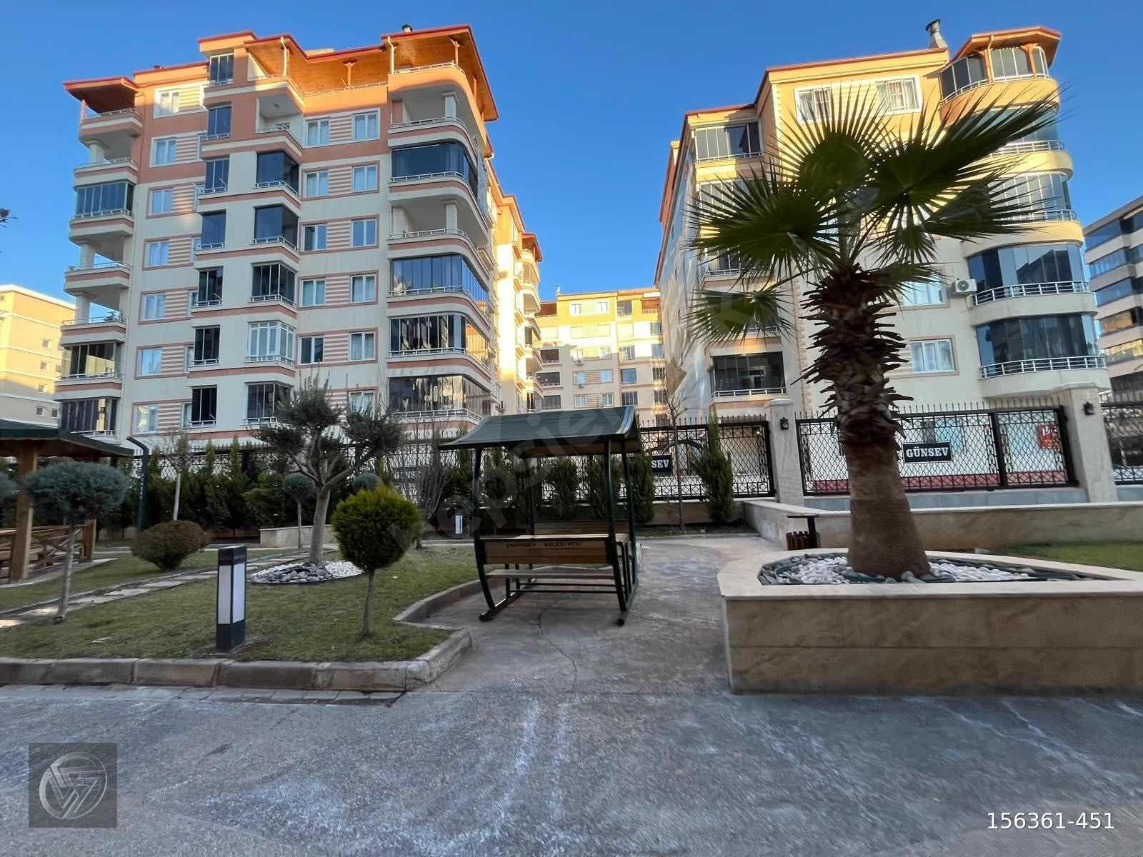 İBNİ SİNA GÜNSEV 8 DE GENİŞ 2.5+1 KİRALIK DAİRE