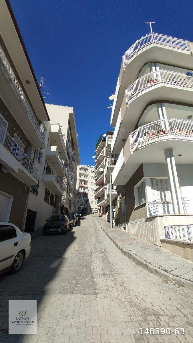 Konak Mahallesi'nde Satılık Geniş ve Ferah Çatı Katı 2+1 Daire