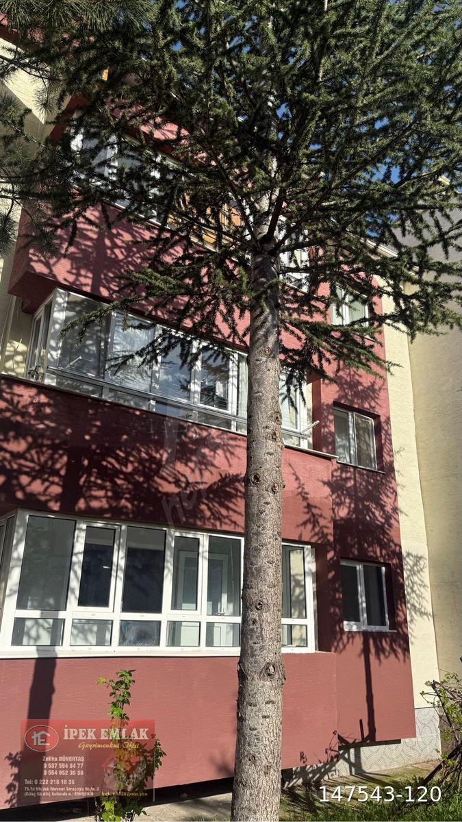 İPEK EMLAKTAN SATILIK ESKİŞEHİR 75. YIL MAHALLESİ 3+1 KOMBİLİ DAİRE