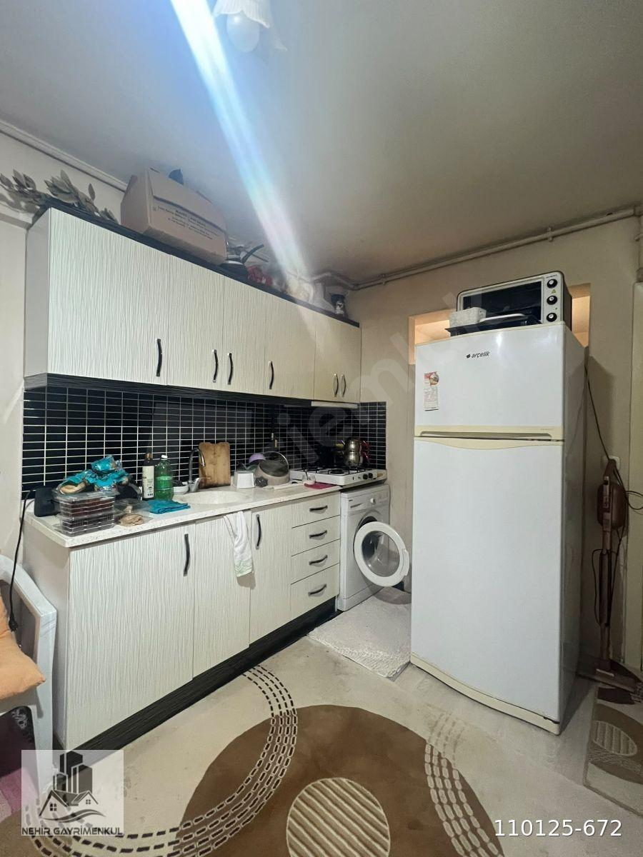 Nehirden atalar çınar meydanında satılık 1+1 apart