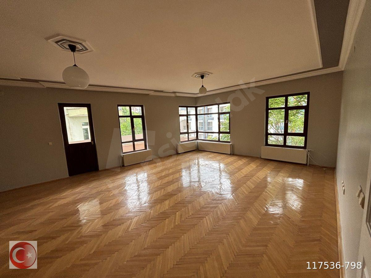 BAĞLAR CADDESİNDE KİRALIK DAİRE 4+1 Kombili