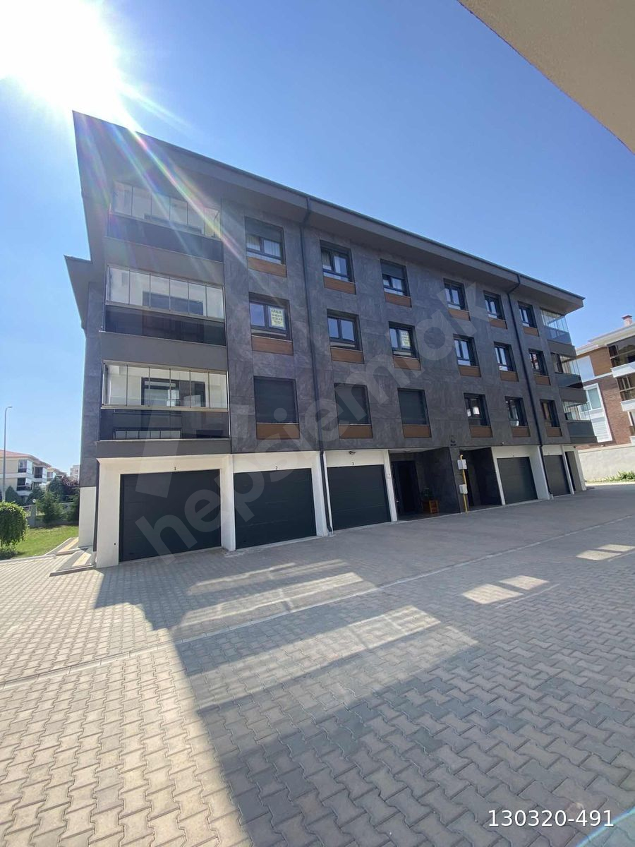 BATIKENT MAH SİTE İÇİ ARA KAT 4+1 KİRALIK DAİRE