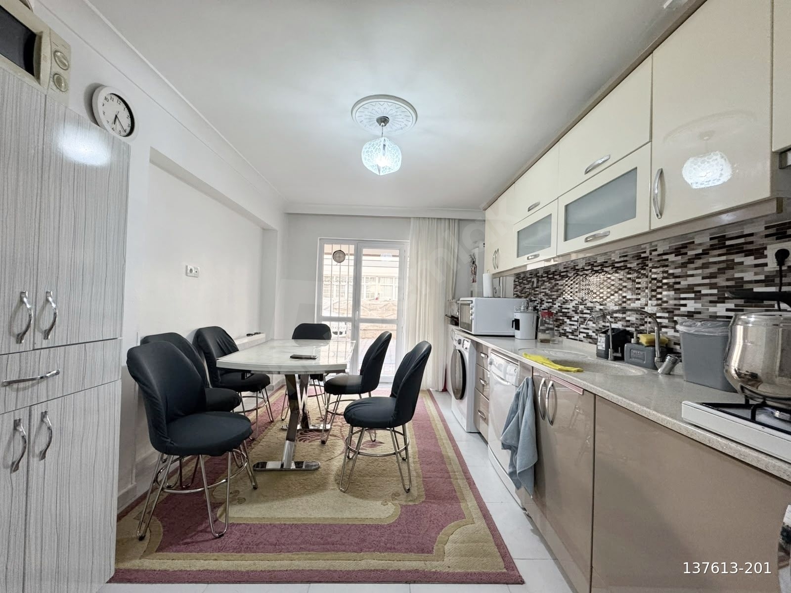 ERKILIÇ GAYRİMENKUL'DEN 8.CAD ÜZERİ ASANSÖRLÜ KİLERLİ 4+1 DAİRE