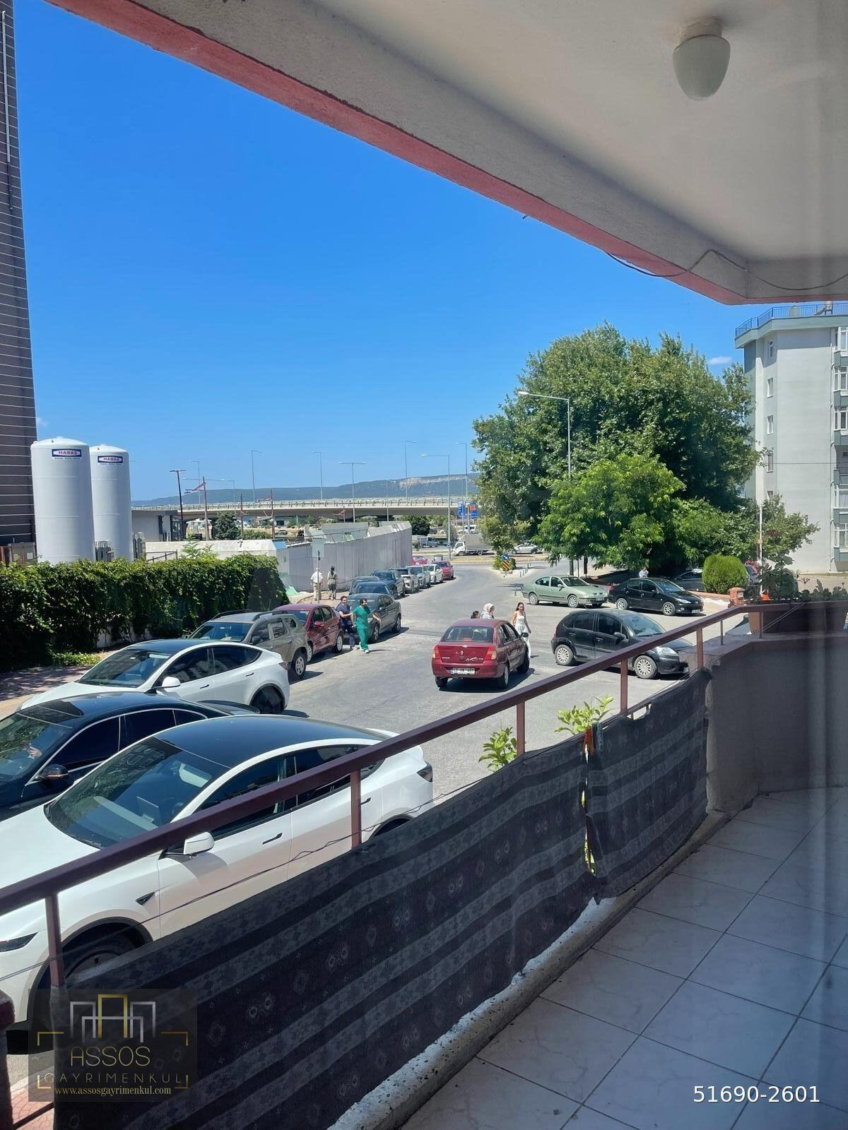 SİTE İÇİ ARAŞTIRMA HASTANESİ DİBİ KISMI DENİZ MANZARALI 3+1DAİRE