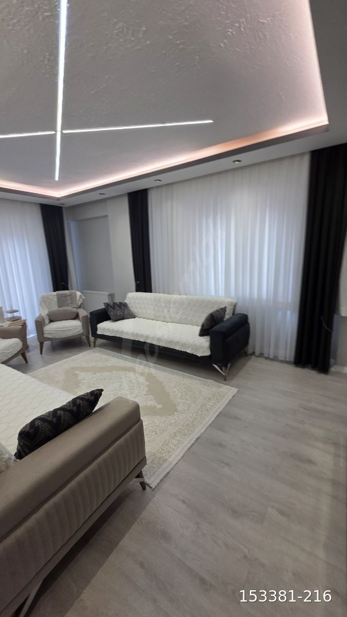 satılık ultra lüks özel yapım Çarşıya yakın 2+1 90 metre daire