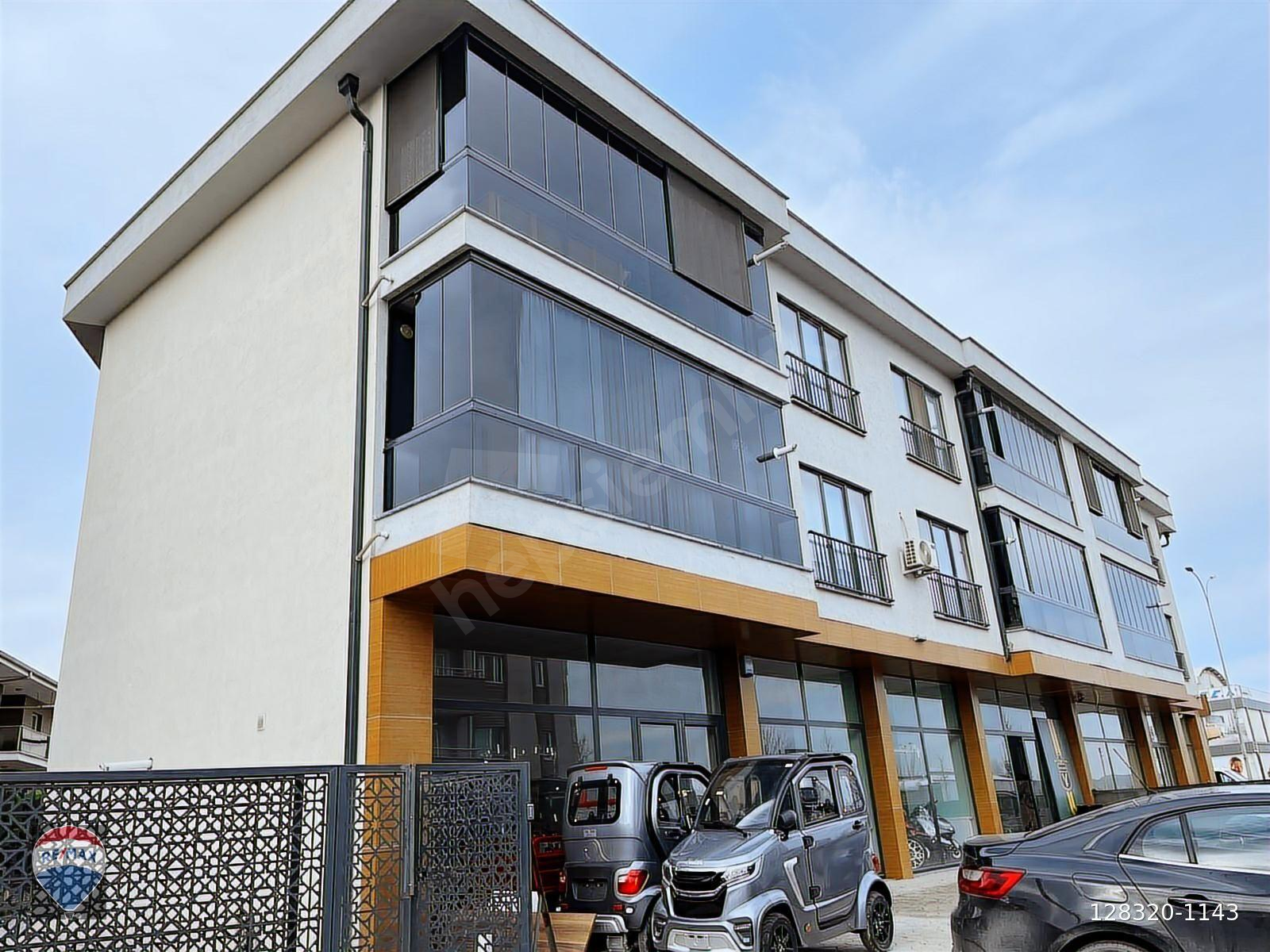 REMAX MAVİ'DEN YAZLIK KAVŞAĞI YAKINI SATILIK 3+1
