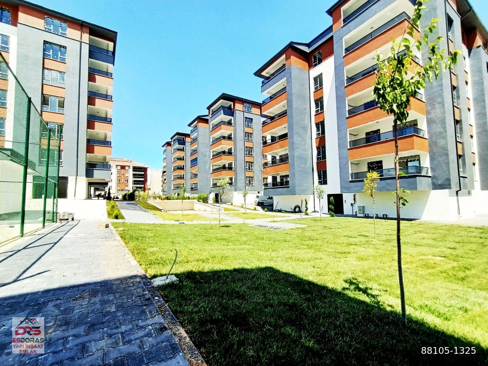 Emek Albayrak Cd. Modern Sitede Havuzlu Lüks 105m² Ebeveyn Banyo