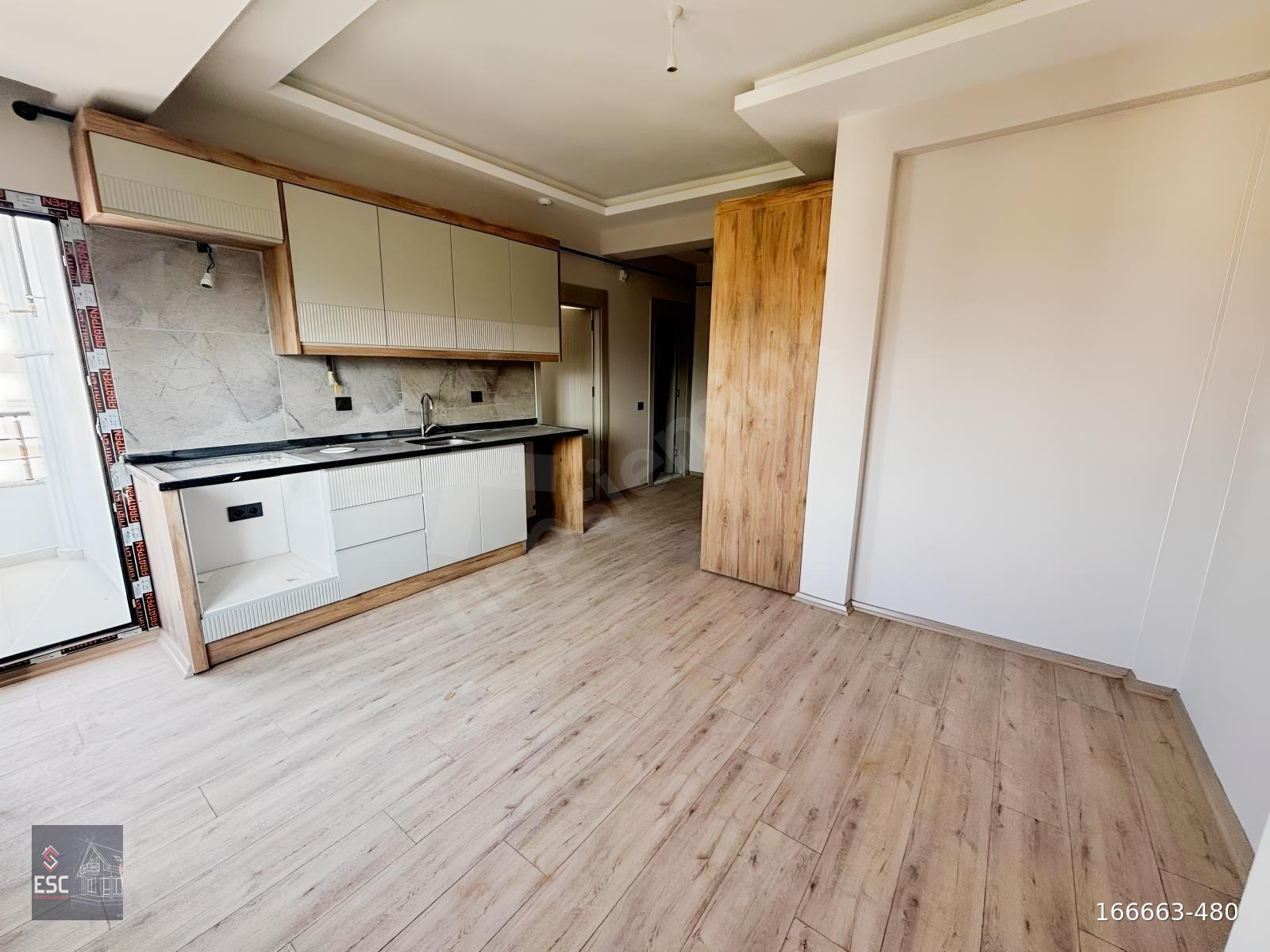 ESC'DEN 75.YIL MH,DE TEK BLOK SİTE İÇİ 1+1 GENİŞ DAİRE ESC2514A