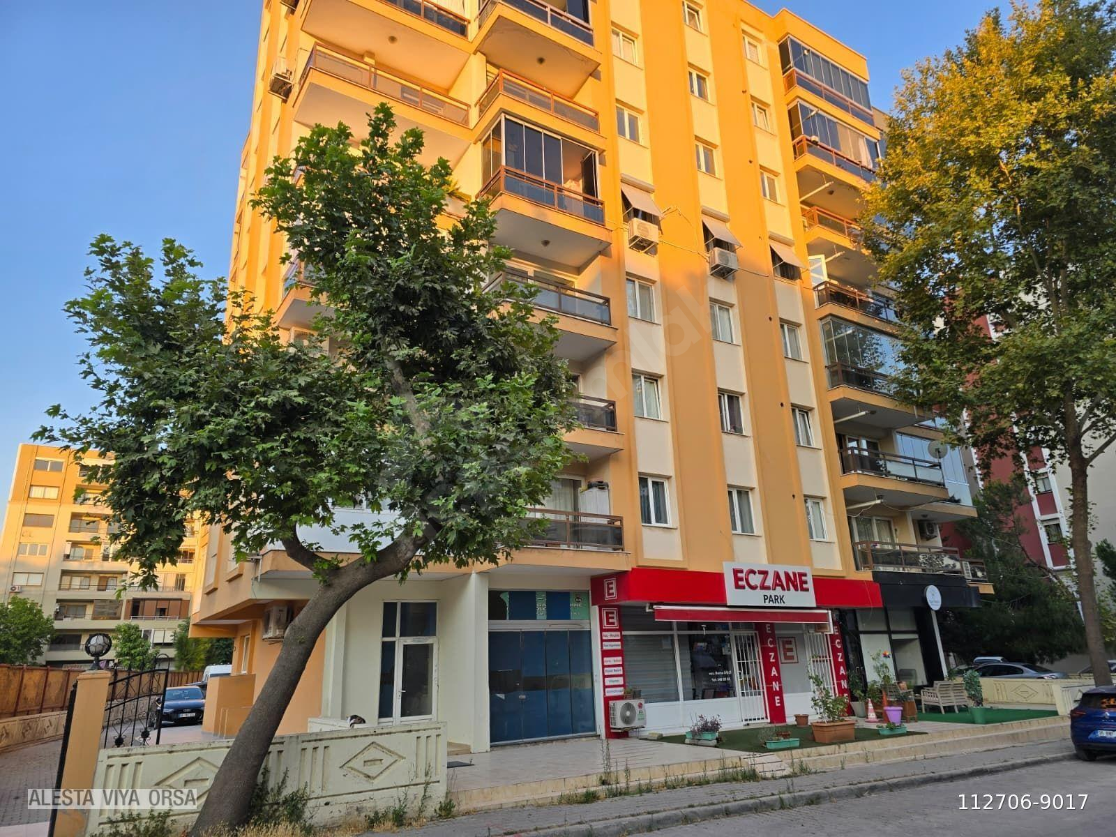 Bayraklı'da Merkezi Konumda Ön Cephe Satılık 3+1 Daire
