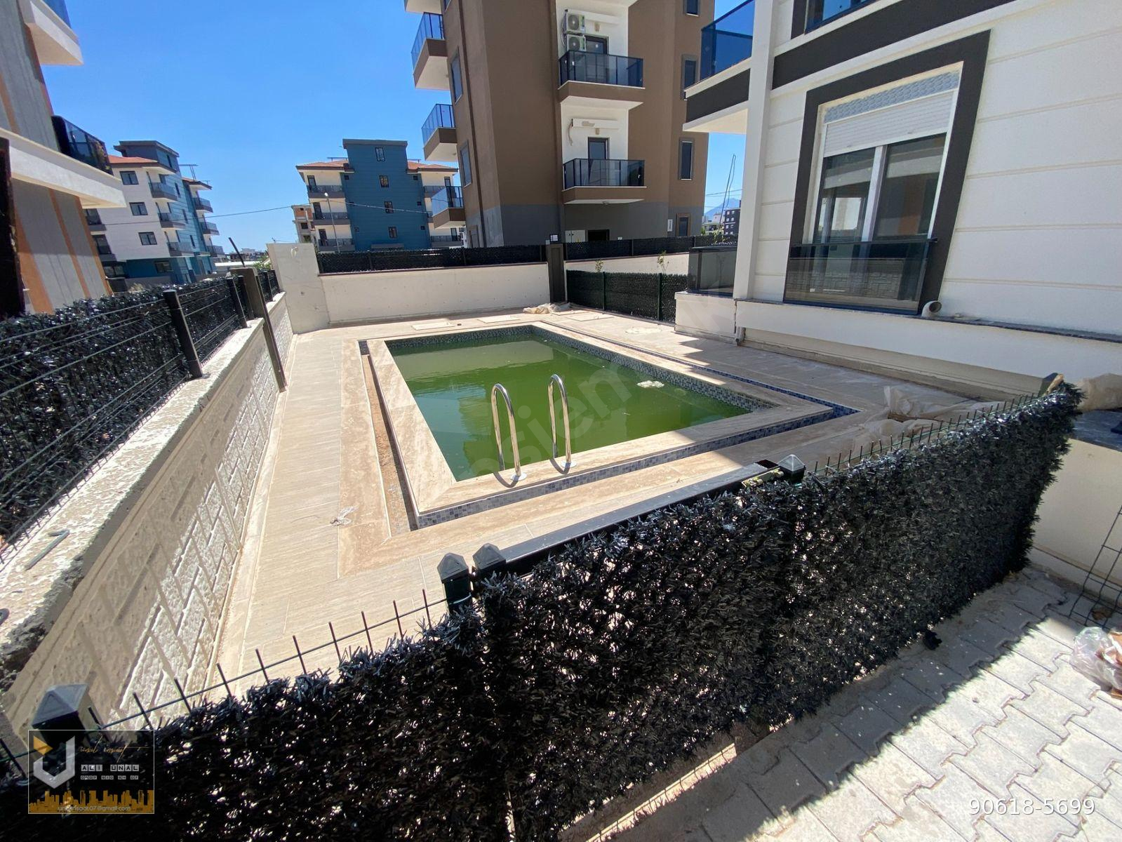 BY ÜNAL'DAN YENİKÖY'DE ACİL SATILIK HAVUZLU KATTA SIFIR DAİRE
