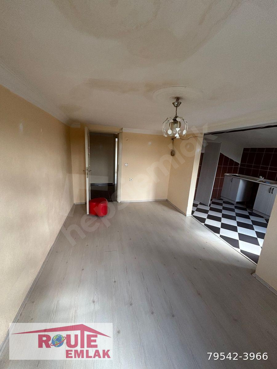 KARADENİZLİLER MAHALLESİ’NDE KİRALIK 2+1 ÇATI KATI DAİRE
