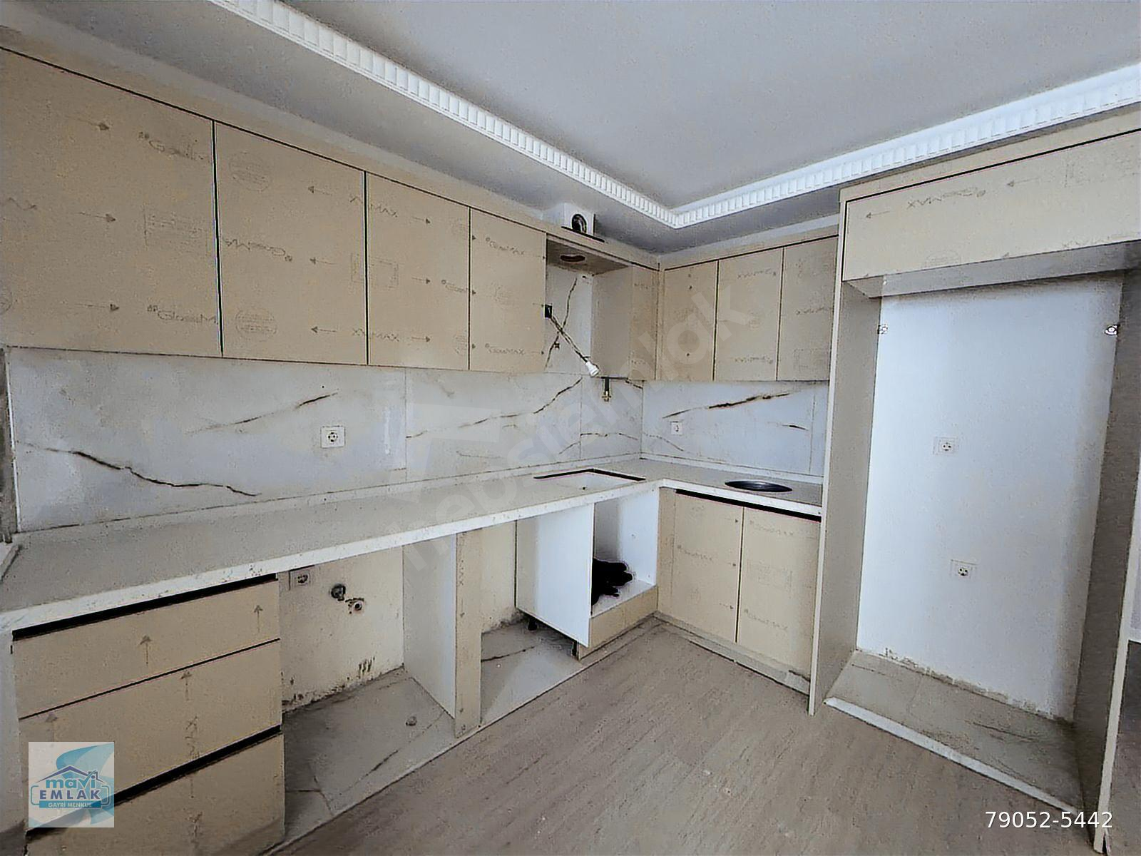 BANDIRMA MAVİ EMLAKTAN İHSANİYE MAH. Y.GİRİŞ 1+1 SATILIK DAİRE