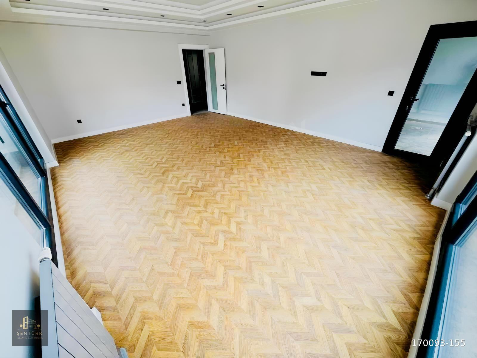 EMLAKLARDA SİTE 3+1 170M2 HAVUZLU FULL KREDİ