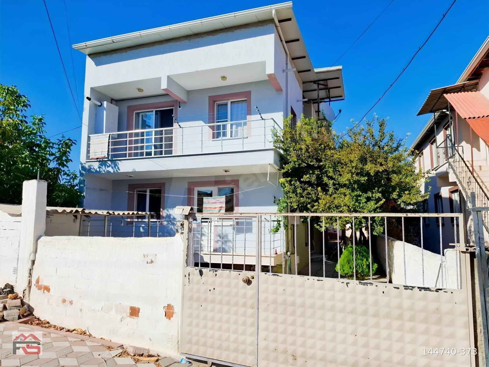 AKHİSAR CUMHURİYET FAHRİ SERTEL EMLAKTAN KİRALIK ZEMİN DAİRE