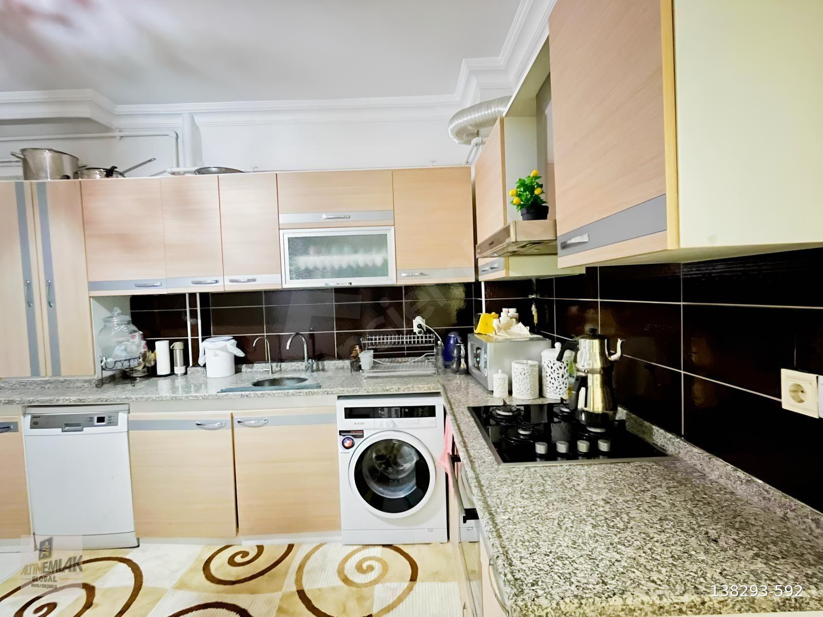 EMİRGAZİ MAHALLESİNDE ARAKAT 3+1 SATILIK DAİRE
