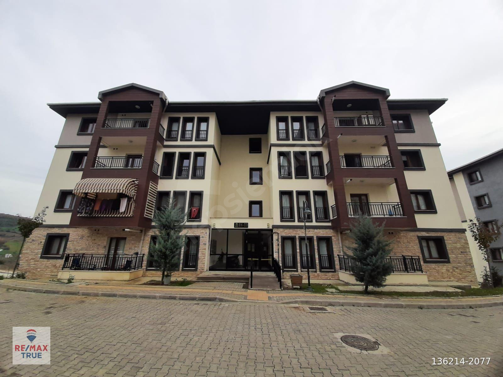 İZMIT SEPETÇI TOKI DE 2+1 EŞYALI KIRALIK DAIRE MERKEZI ISITMA