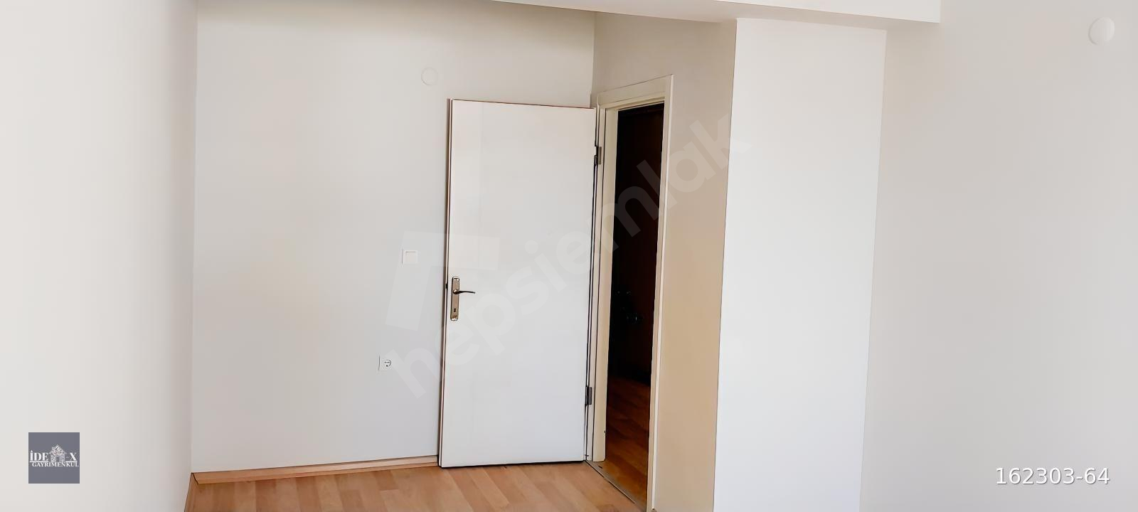 İSMETPAŞA MAH ALARAPARK SİTESİ KİRALIK BOŞ-BOYALI 1+1 DAİRE 52m2
