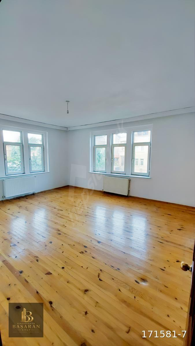 KAVAKLI ÖNÜNDE KİRALIK GENİŞ VE FERAH 3+1 DAİRE!