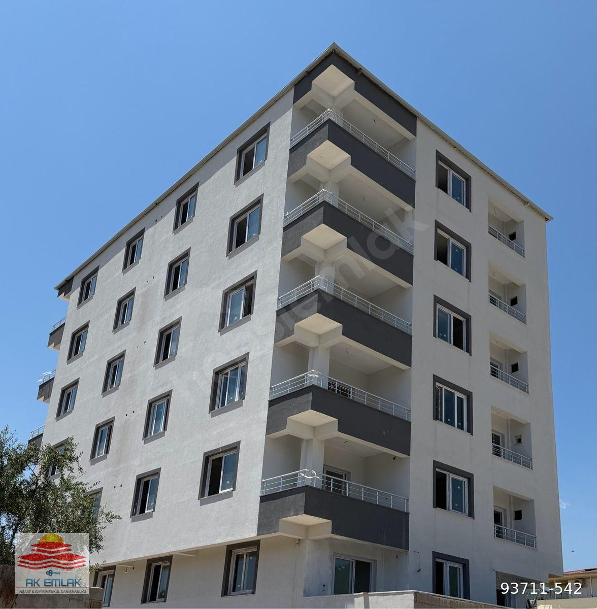 Hassa Yenimahalle Şehir merkezinde depremden sonra yapılmış ara kat satılık 3 + 1 daire
