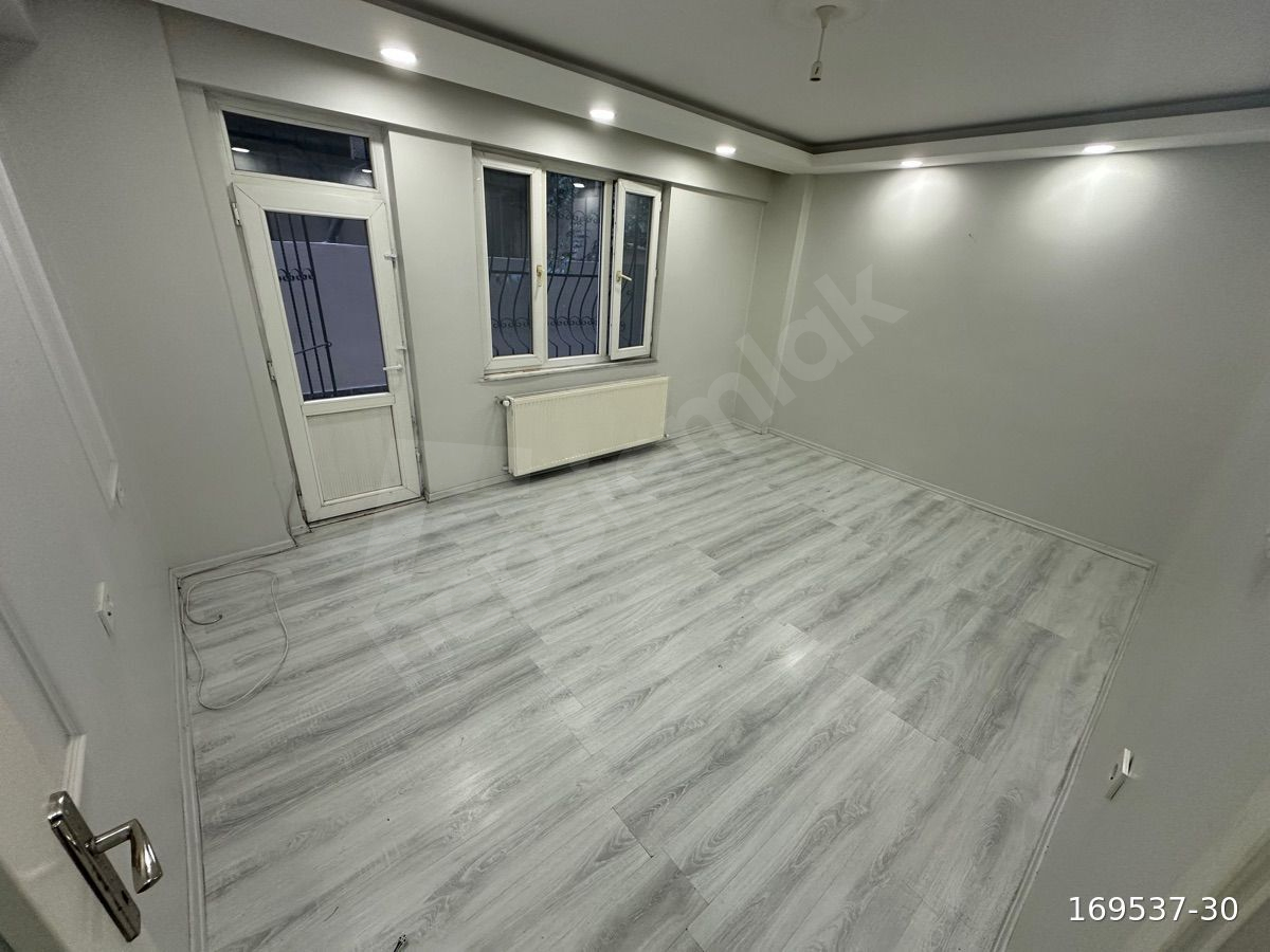 BAĞCILAR FATİH MAH SATILIK 2+1 105m2 BAHÇE KATI SATILIK DAİRE