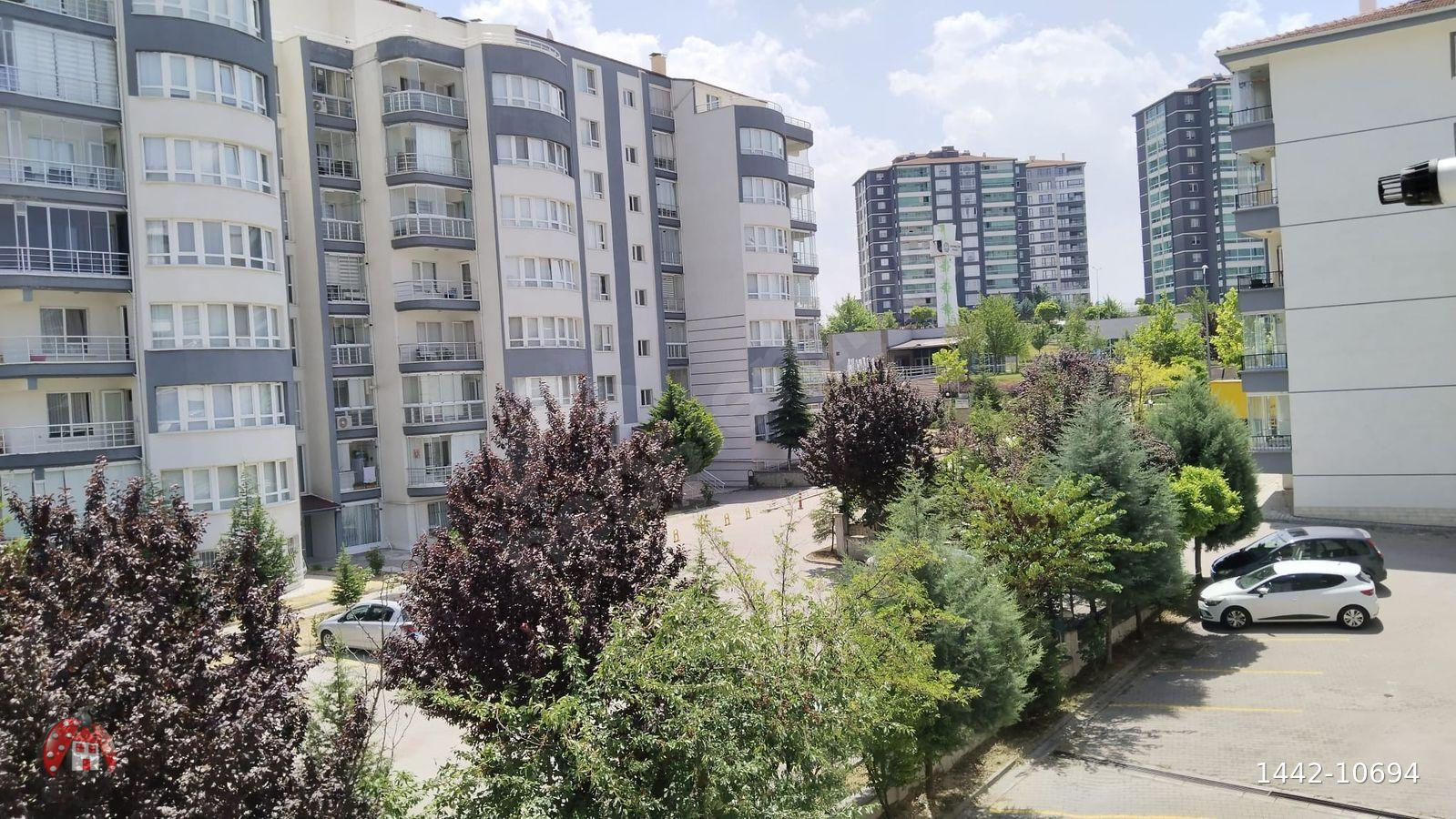 ÖZCAN EMLAK FARKIYLA ŞENER ÇAKMAK KOLEJİ YAKINI 3+1 DAİRE