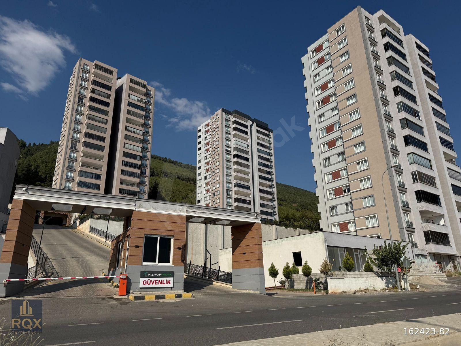 VİZYON PARKTA ÖZEL TASARIM SOSYAL DONATILI ARA KAT 5+1 DAİRE