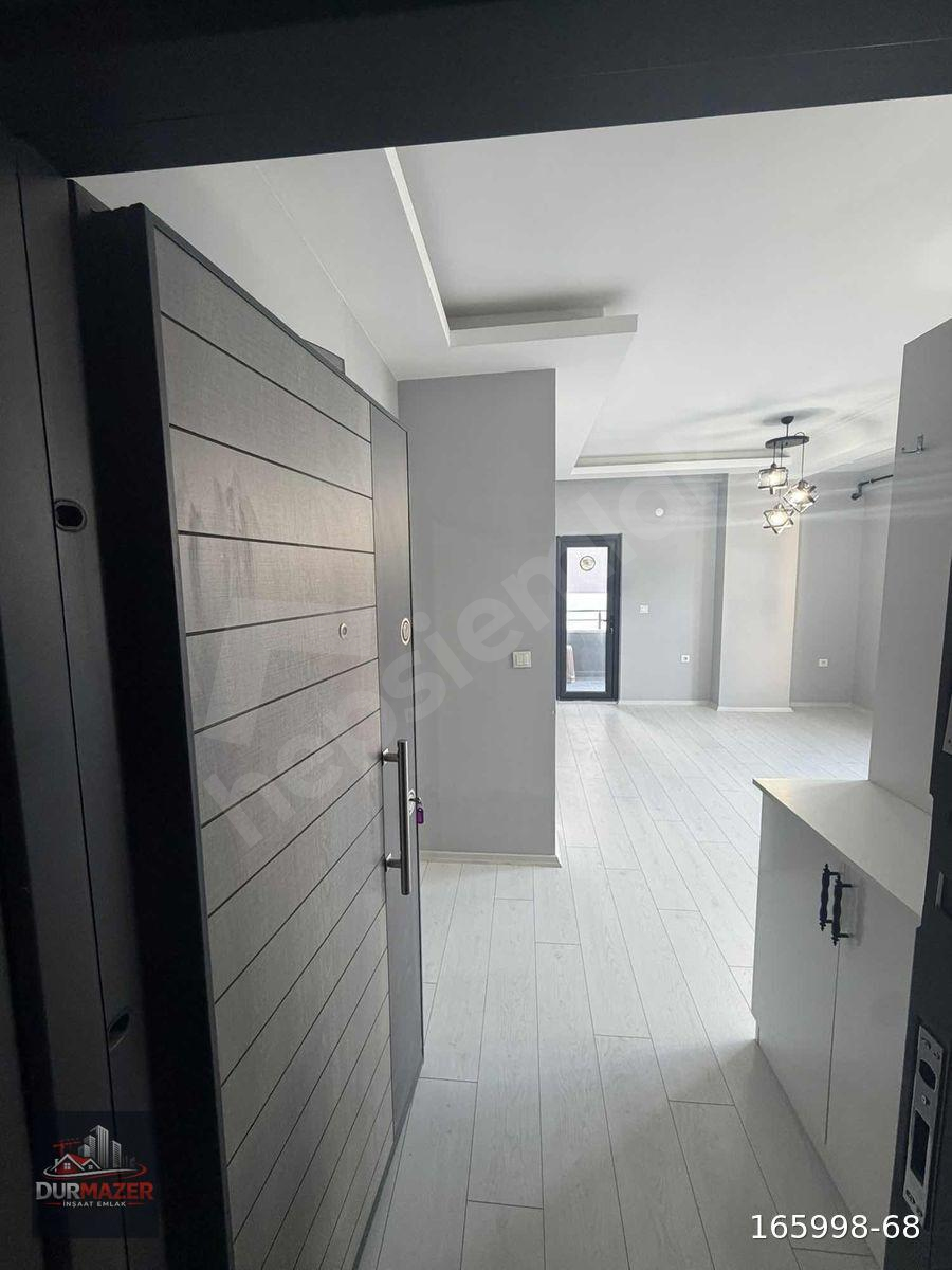 DURMAZER'DEN KÖRFEZ'DE TRAMVAYA 2.BİNA SATILIK 1+1 DAİRE