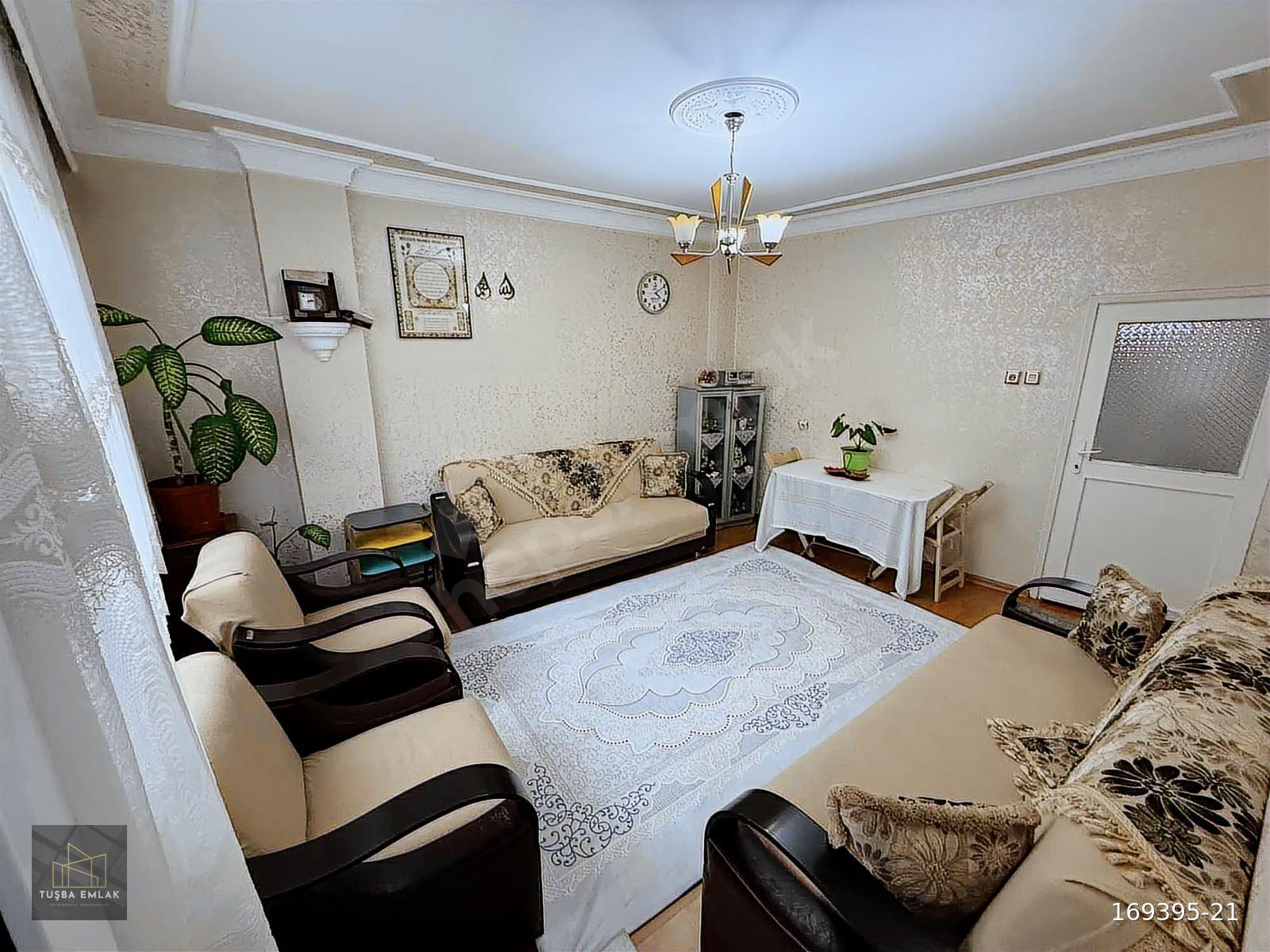 CADDE ÜZERİ METROYA YÜRÜME MESAFESİNDE 25 HİSSELİ ARAKAT DAİRE