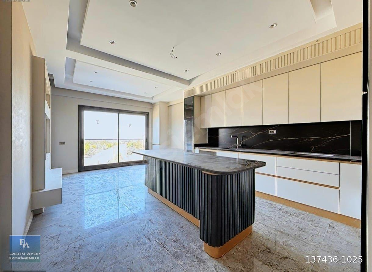 ERGÜN AYDIN'DAN Ferhatlar Koleji Yakını 3,5+1 210m2 Arakat Daire