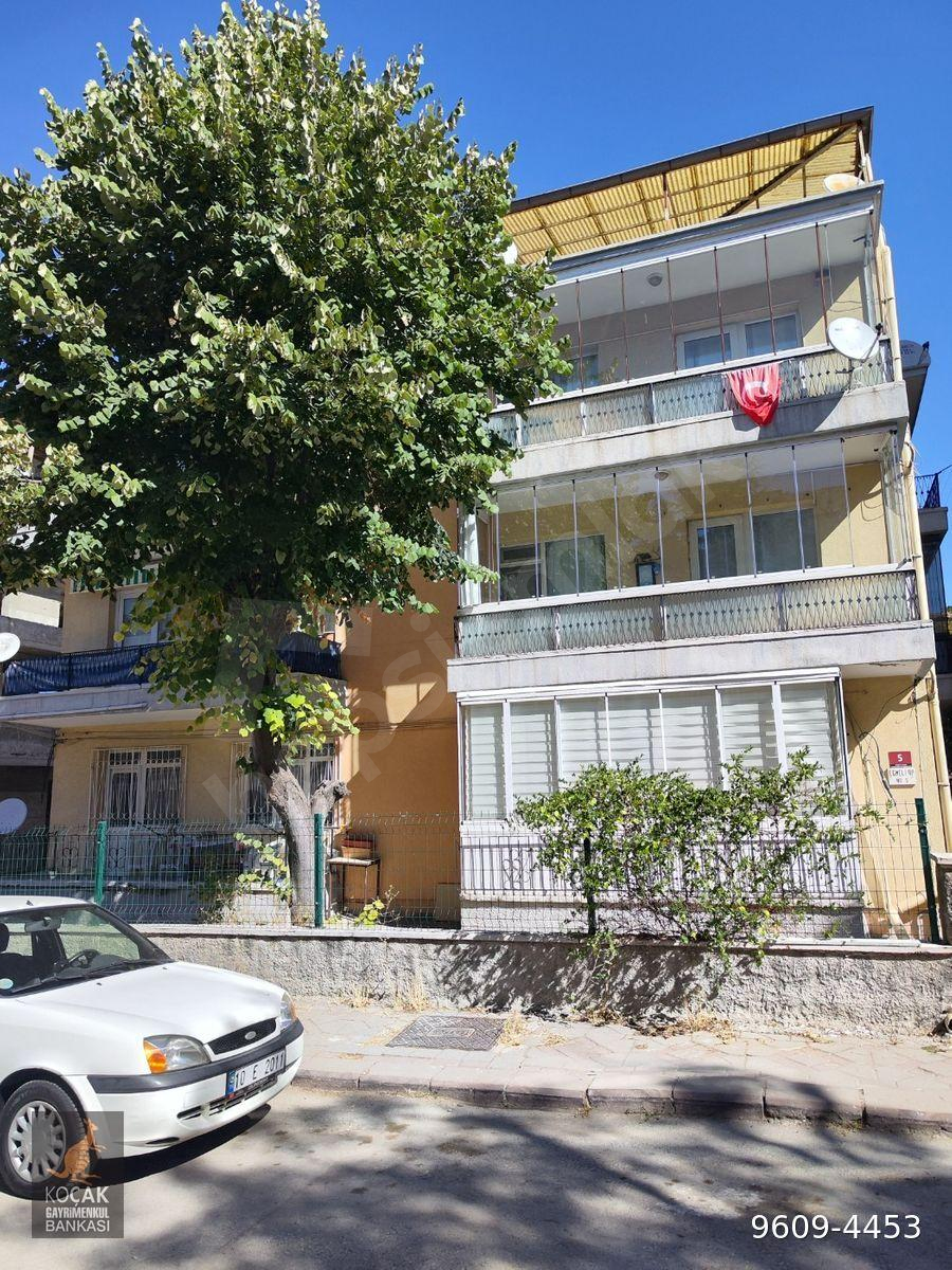 AYDINLIKEVLERDE ÇAĞDAŞ SOKAK YAKINI SATILIK 3+1 95 M2 BAHÇE KATI DAİRE