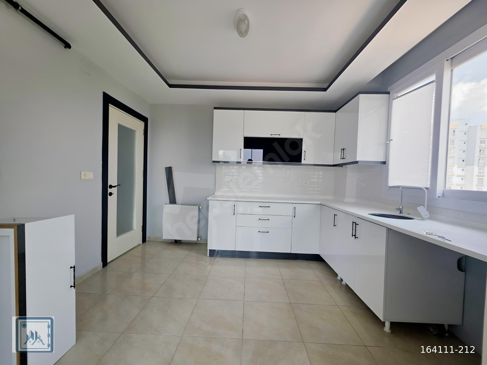 DOĞALGAZ KOMBİLİ 3+1 KAPALI MUTFAK GENİŞ FERAH DAİRE