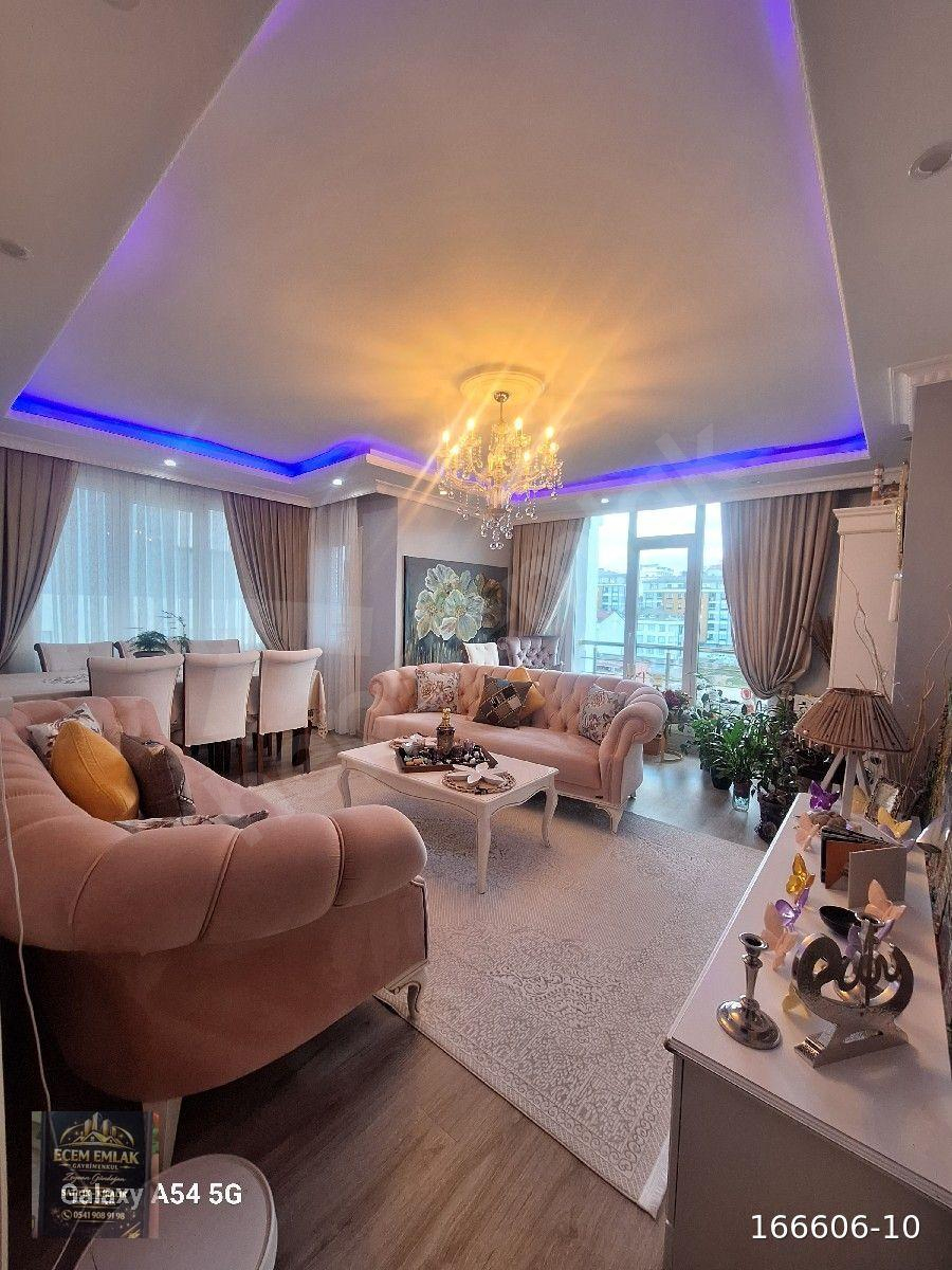 GÜVERCİNTEPE MAHALLESİ SATILIK DUBLEKS 5+2 DAİRE 215 M2