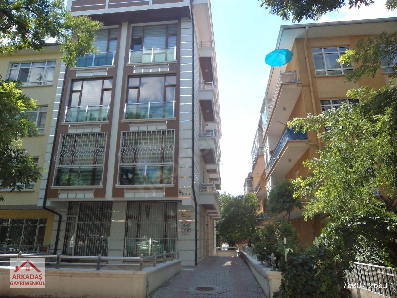 EMEKTE 10 YILLIK BİNADA ARA KATTA 3+1 EŞYALI BAĞIMSIZ MUTFAK+ANKASTRE Lİ