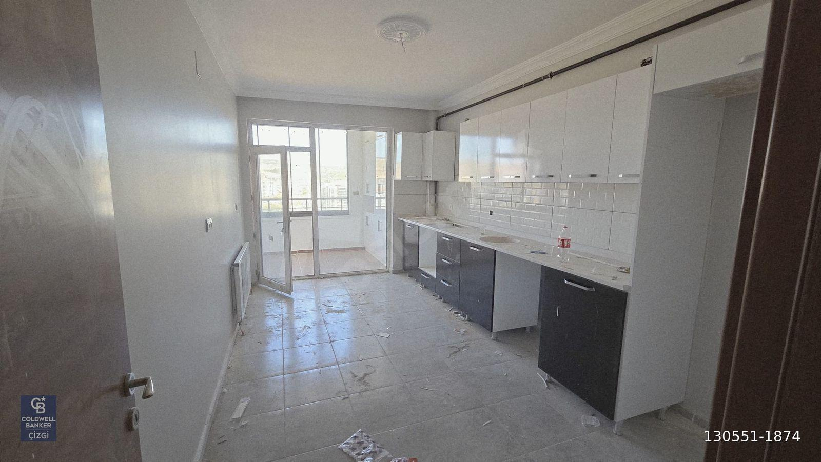 CB ÇİZGİ WAW KONUTLARI 4. KAT İHTİSAS CEPHE YAPILI KİRALIK 4+1