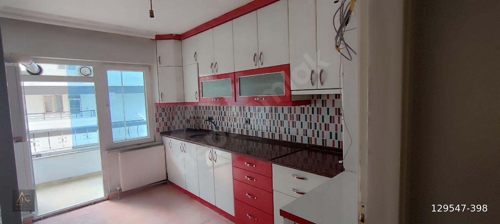Cumartesi Pazarı Civarında Kiralık 3+1 Ara Kat Kiralık
