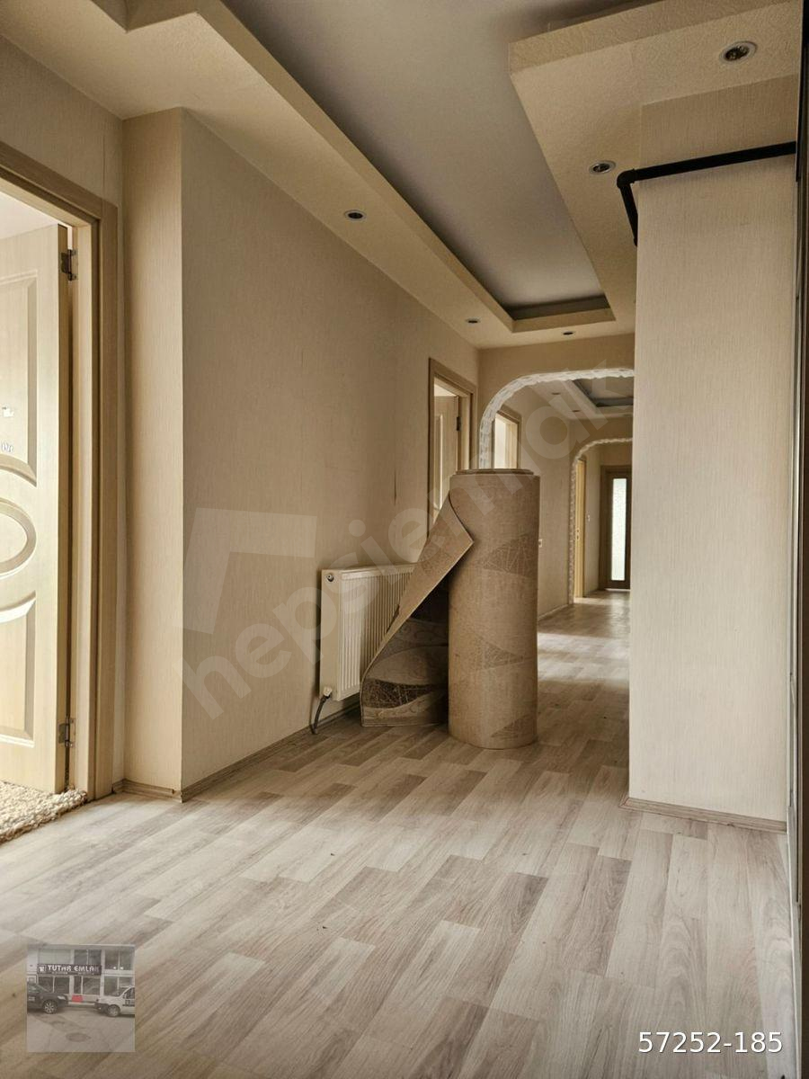 ESENBOĞA MERKEZDE GÜNEY CEPHE 4+1 KİRALIK