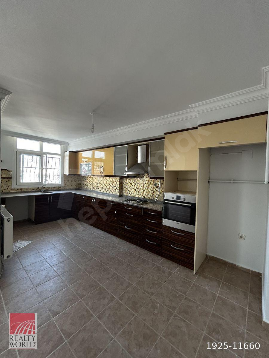 GÜVENLİKLİ, HAVUZLU SİTE İÇERİSİNDE 4+1 SATILIK DAİRE