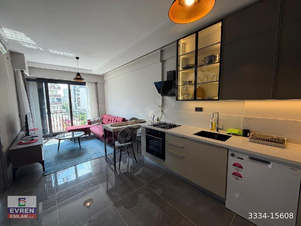 HUZUREVLERİ MAHALLESİNDE YATIRIMA UYGUN FULL EŞYALI 1+1 SATILIK DAİRE