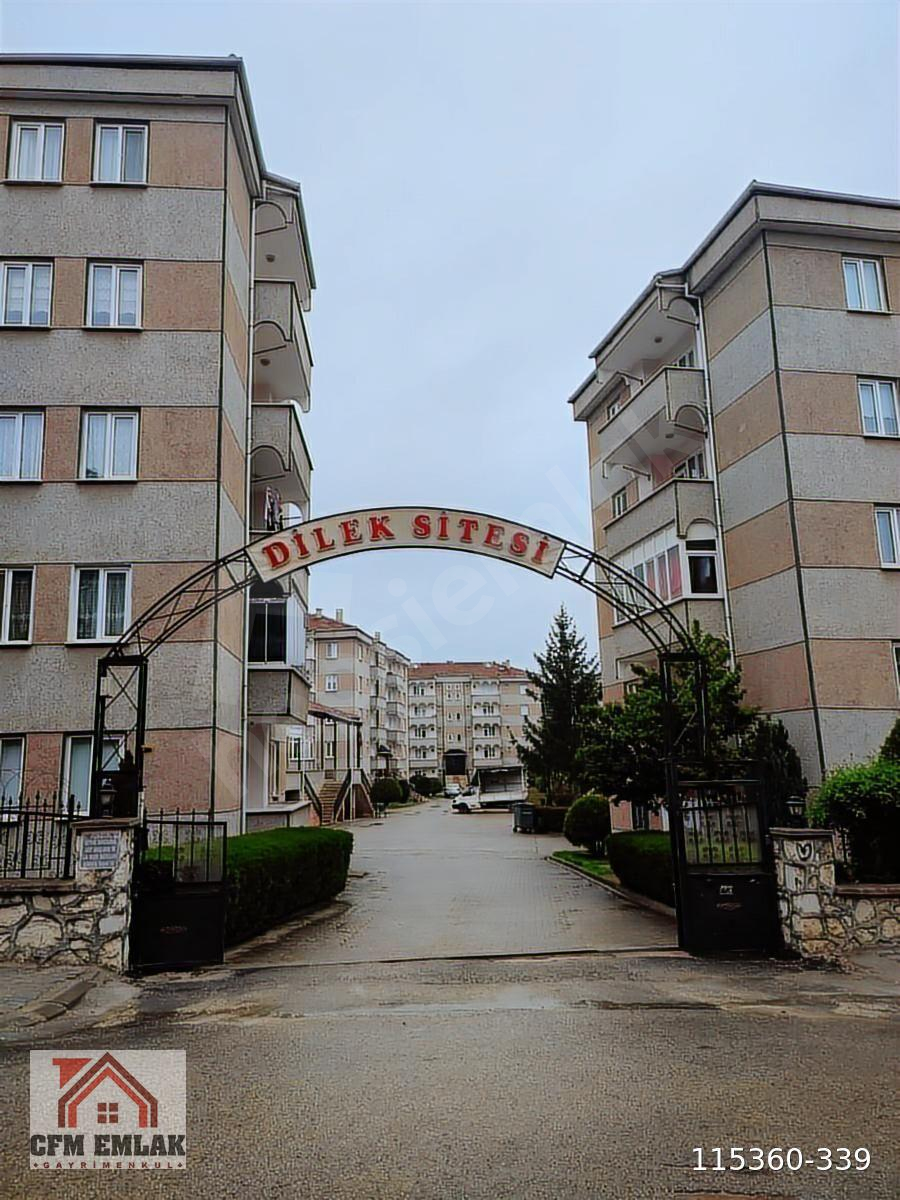 YUNUSEMRE MAHALLESİ DİLEK SİTESİNDE 135 M2 SATILIK DAİRE