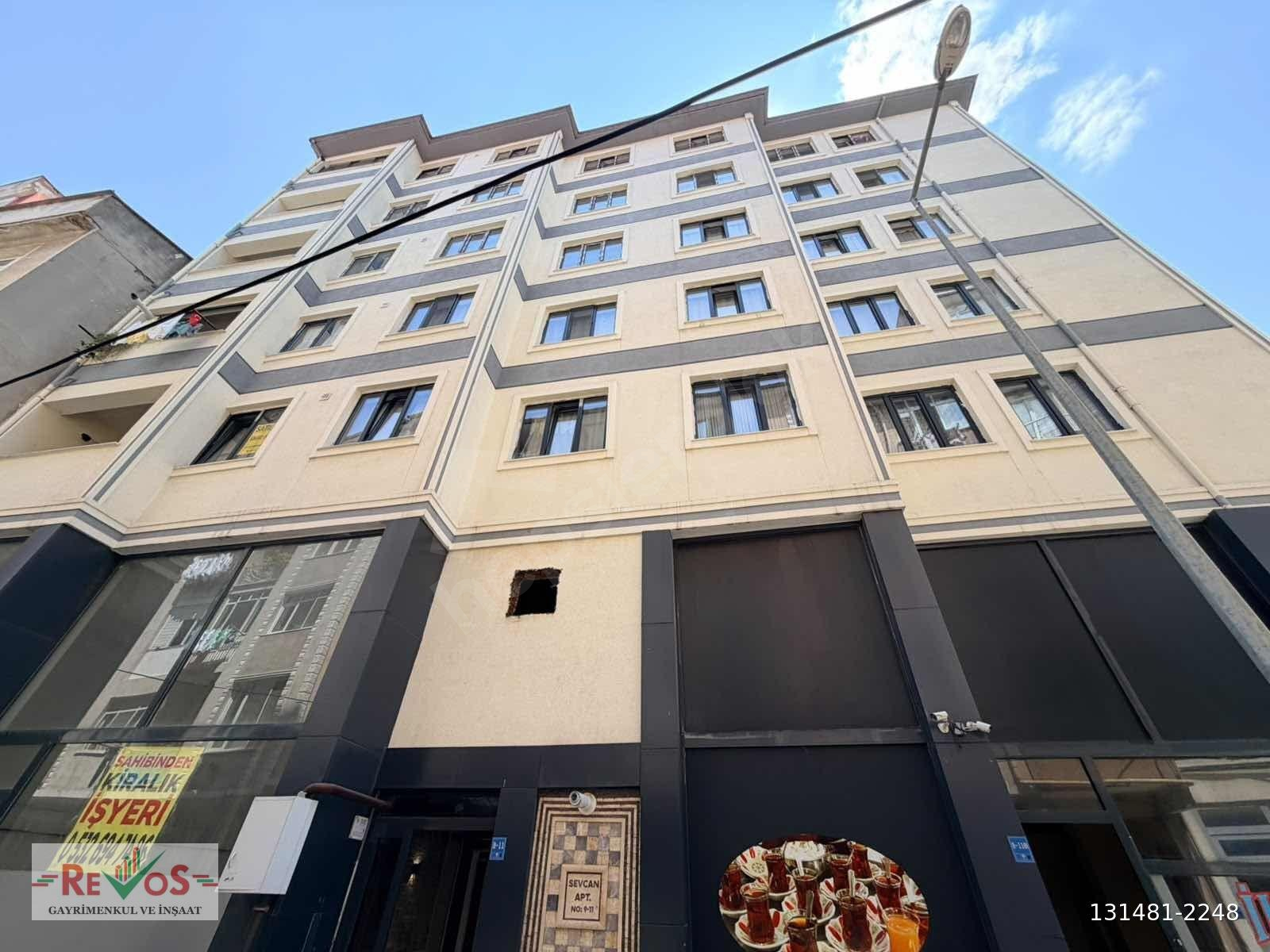 //REVOS// ÇARŞI MERKEZDE ARAKAT GENİŞ KULLANIŞLI 2+1 DAİRE