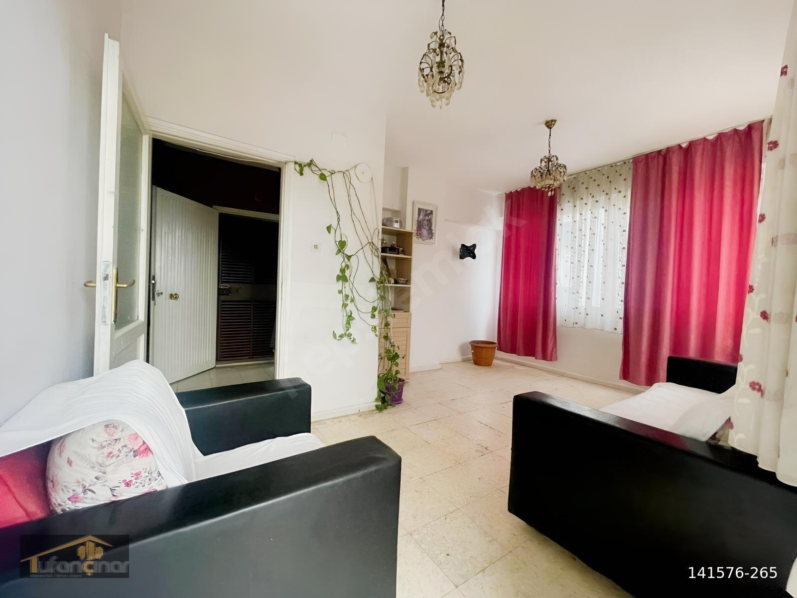 HUZUREVLERİN'DE CADDE ÜZERİ 3+1 KAPALI MUTFAKLI SATILIK DAİRE