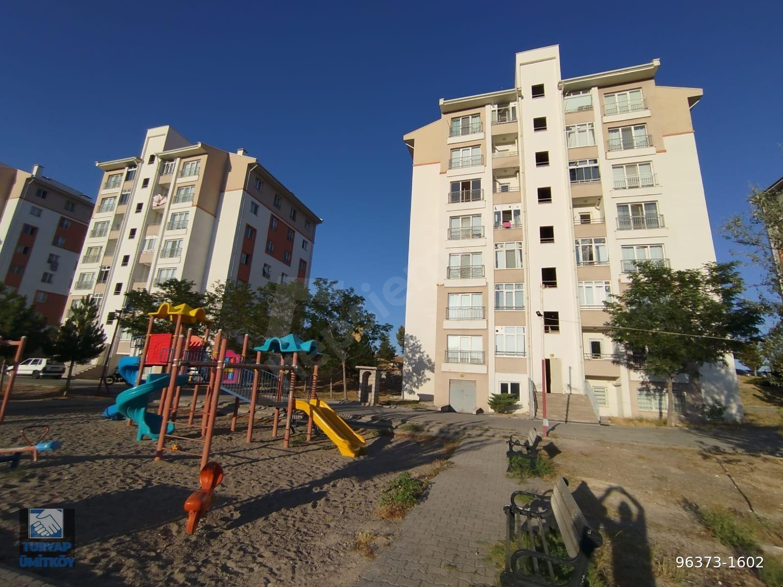 NEVŞEHİR GÜLŞEHİR TOKİ'DE 3.KATTA MANZARALI KİRALIK 2+1 DAİRE