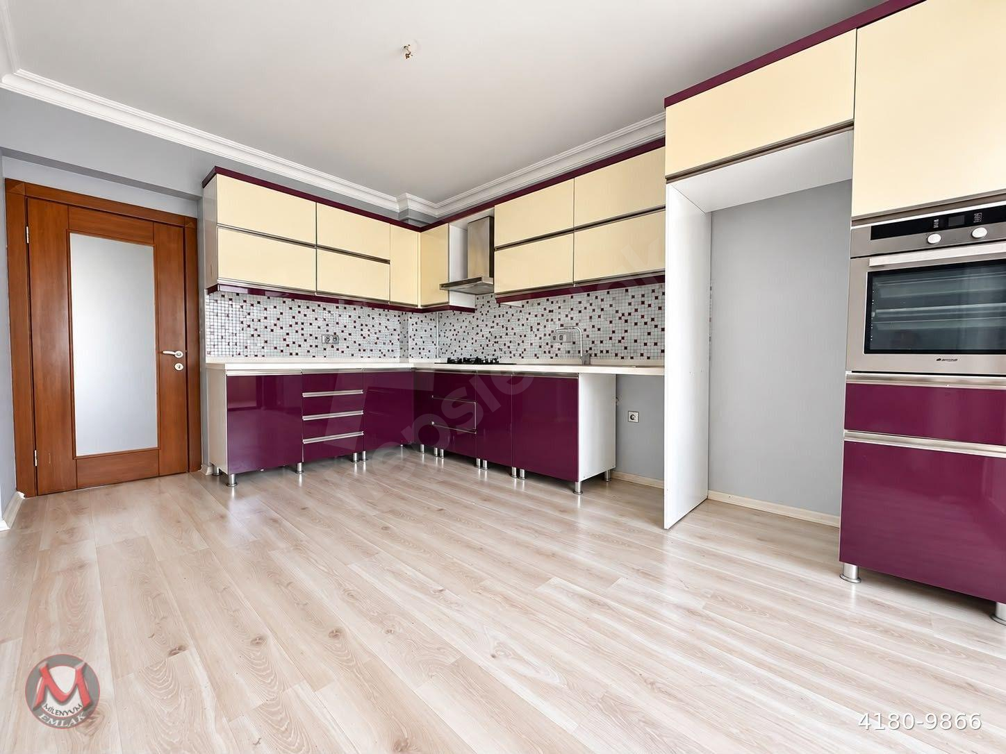 KABİL CADDE 1 BİNA 3+1 160 M2 3.KAT EBEVEYN BANYOLU ANKASTRELİ ARAKAT ÖN CEPHE ASANSÖR KAPALI OTOPRK