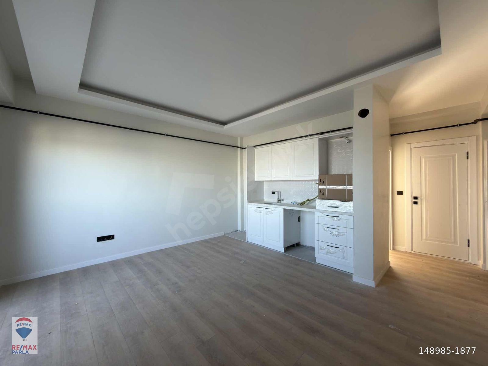 GENİŞ, KULLANIŞLI,MANZARALI VE SIFIR KİRALIK 1+1 / REMAX GÖKHAN
