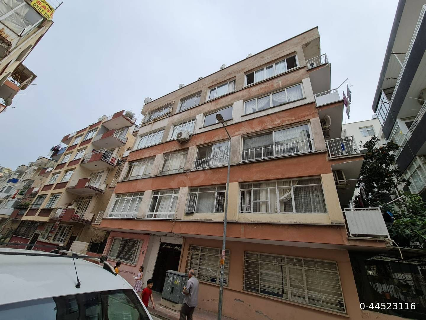 Mersin Akdeniz Hamidiye Mh.Millet Bahçesi Yanı, Askerlik Şubesi karşısı, Trt Sokağı 4. Kat