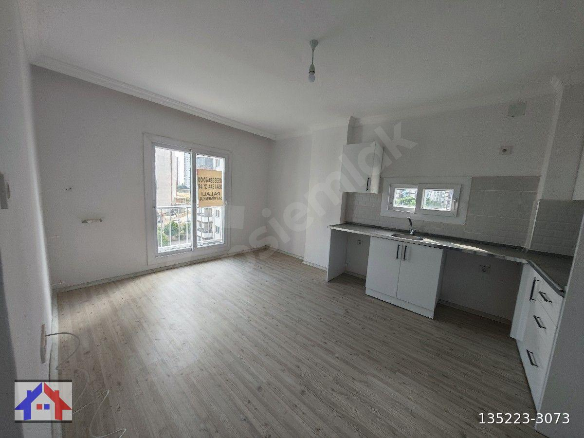ÇARKIPAREDE GENİŞ OTURUMLU BU FİYATA SON KİRALIK DAİRE