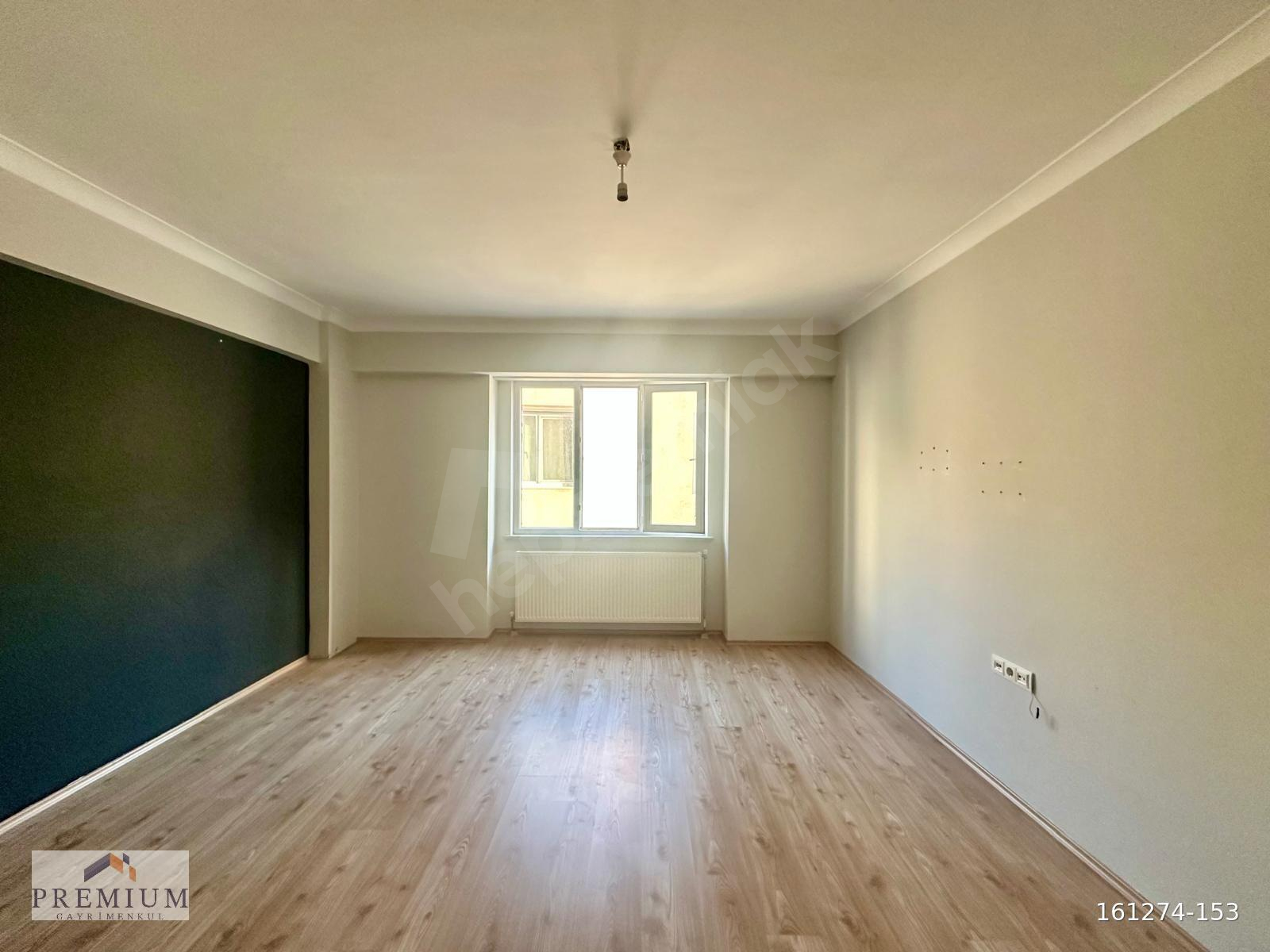 KUMYOL CADDE ÜZERİ AYRI MUTFAKLI 2+1 SATILIK DAİRE