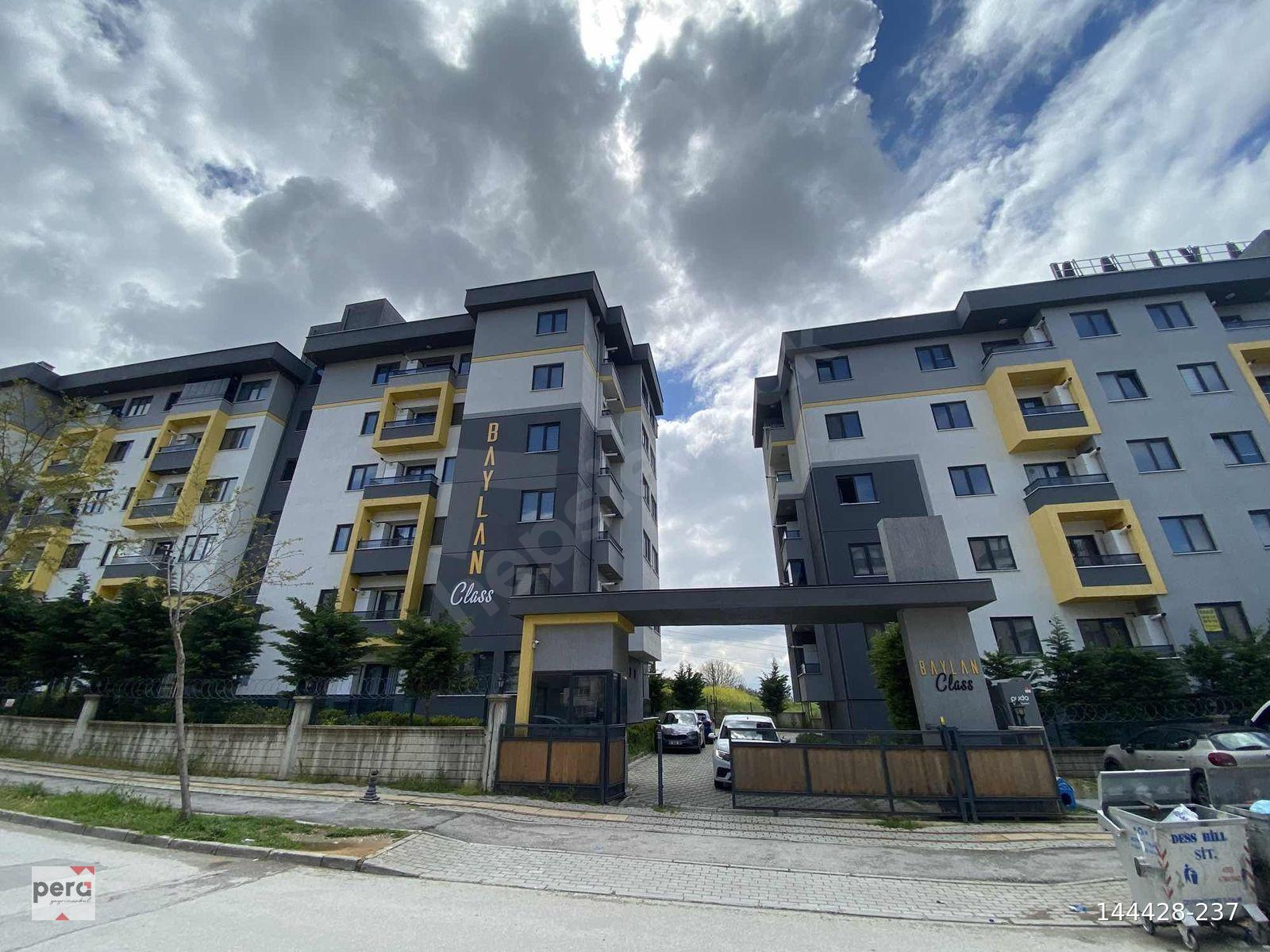 PERA'dan Baylan Class sitesinde temiz eşyalı 1+1 daire